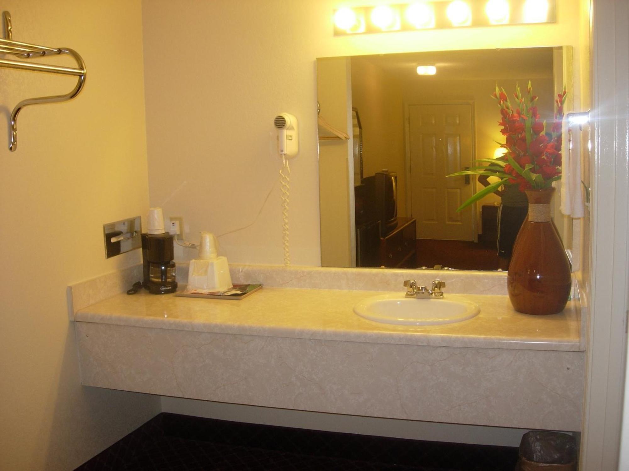 Western Inn & Suites Дъглас Екстериор снимка