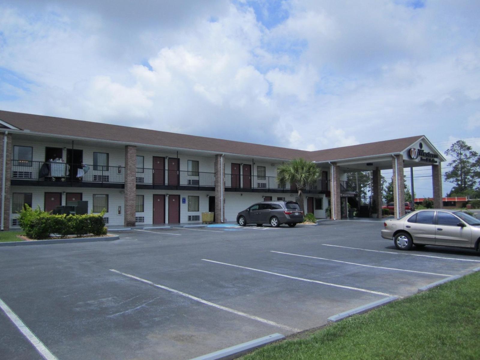 Western Inn & Suites Дъглас Екстериор снимка